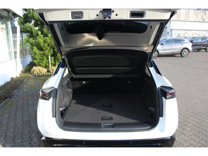 Nissan Ariya 87 kWh Evolve Pack - HUD, PGSD, Winter,360°